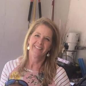 Meet your Posher, Carrie